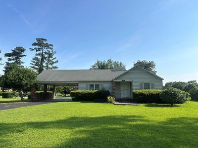 901 E 4th St, Adel, GA, 31620