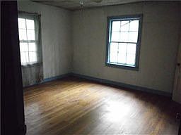 2nd image of 1183 Cumberland Heights Rd