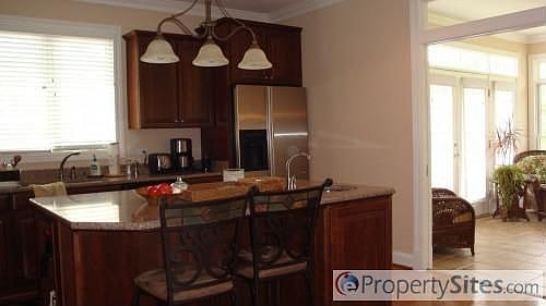4th image of 9304 Amberleigh Cir