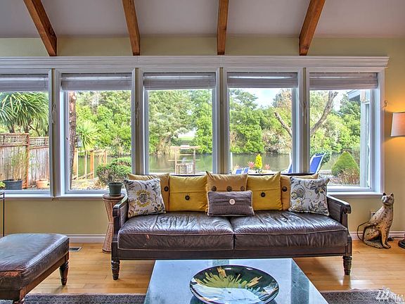 5th image of 637 Quinault Ave SE