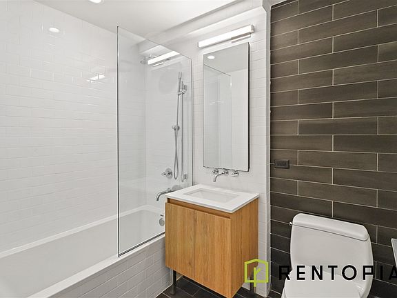 5th image of 487 Keap St #508A