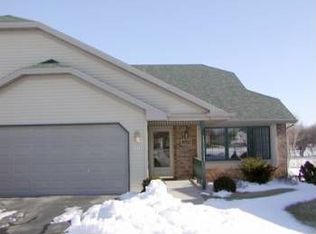 3374 Isaac Ln, Oshkosh, WI 54902