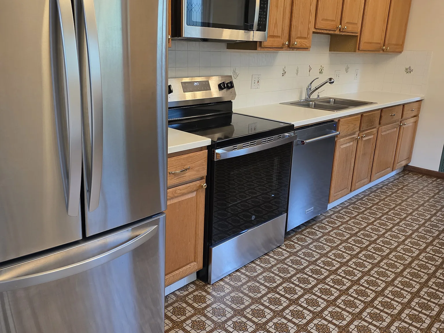 4 bed, 2000 sqft, $2,000 — Photo 4