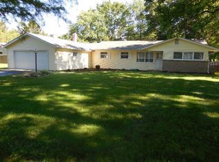 36 Dixie Acres Rd, Danville, IL 61832