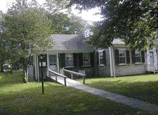 2nd image of 15 N Summer St