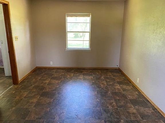 4th image of 3680 SE 110th St