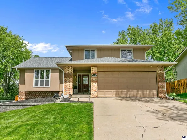 1408 Cherry Tree Ln, Papillion, NE 68133