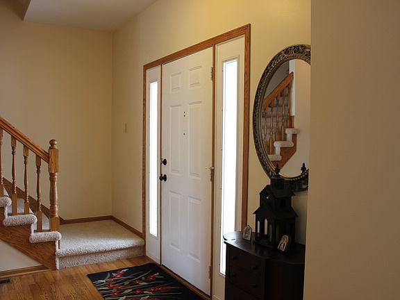 Neutral Decor