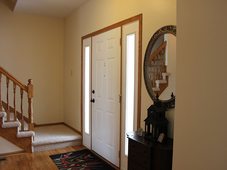 9115 Tanglewood Dr, Urbandale, IA 50322 Zillow