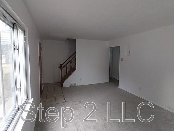 4th image of 25670 Briardale Ave