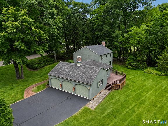 4th image of 10 Shady Lane