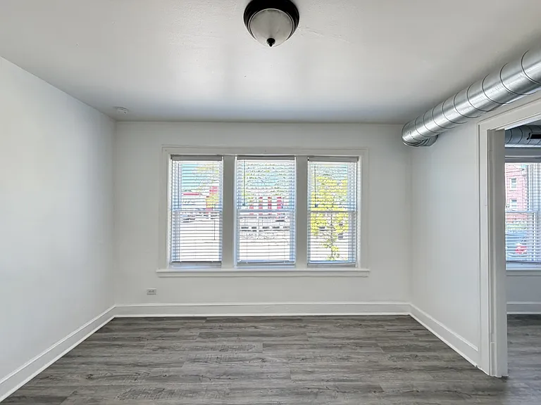 1605 N McVicker Ave #2 — Photo 15