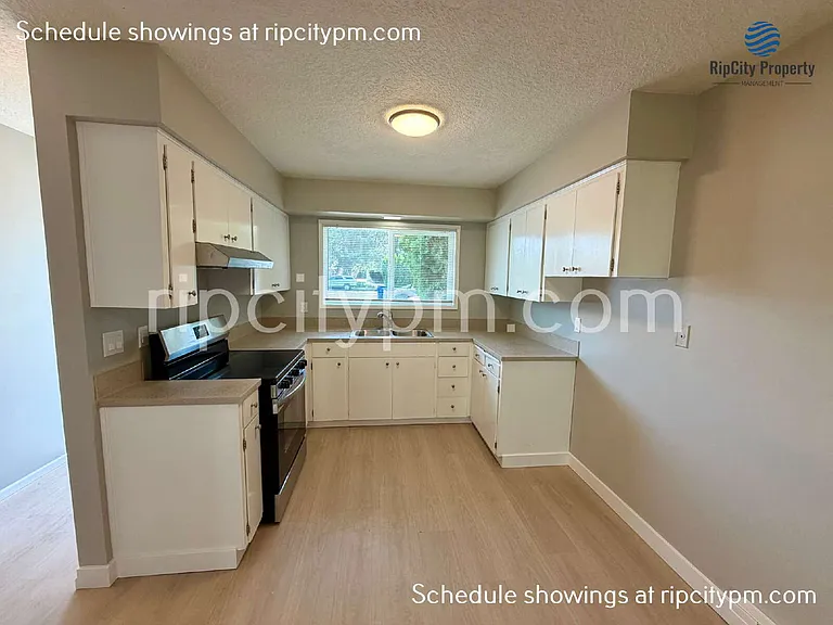 21723 SE Alder Dr #1 — Photo 2