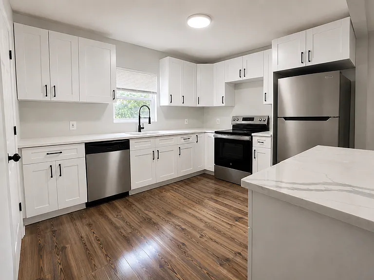 3348 Commonwealth Ave — Photo 9