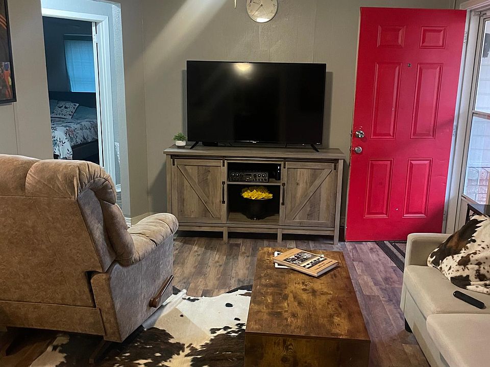 1st image of 104 Miller Ave #1