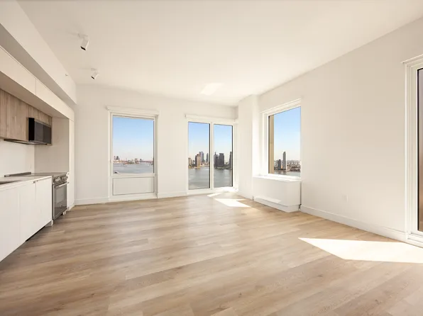 644 East 14th Street image 1 of 28