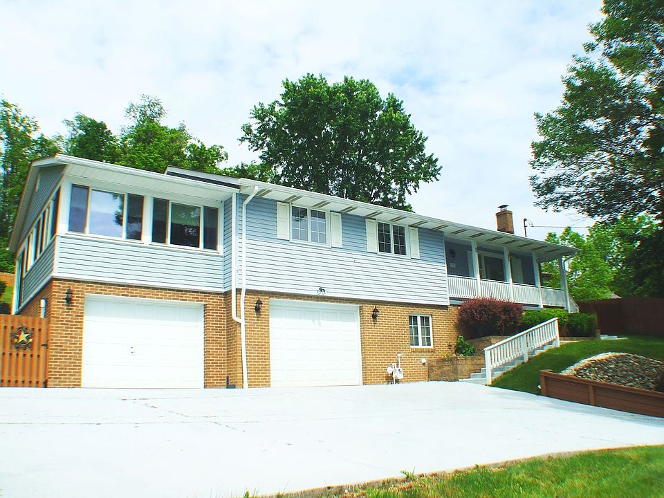 Wonderful brick 3 bedroom ranch