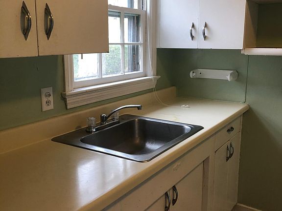 3rd image of 439 Englewood Ave #98