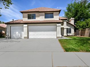 1129 E Ave #J10, Lancaster, CA