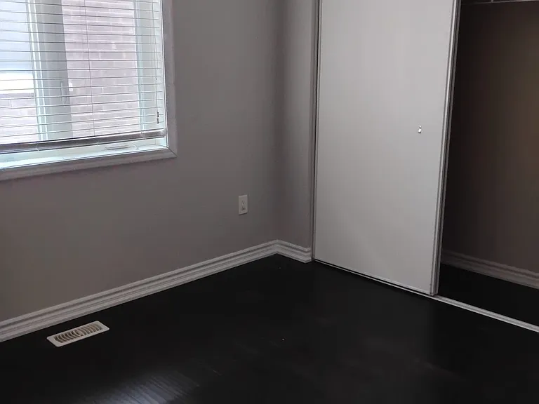 106 Benhurst Cres — Photo 18