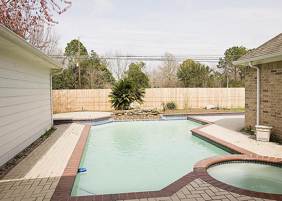 1st image of 3807 Clarestone Dr