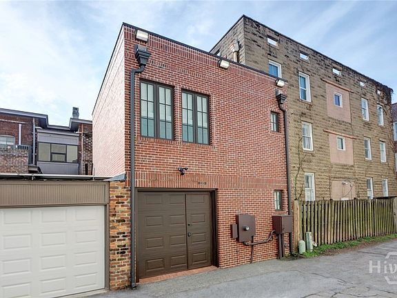 4th image of 220 E State Street