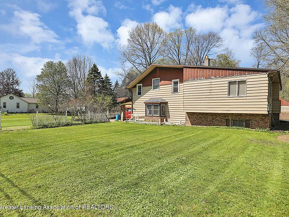 2nd image of 5440 Hughes Rd