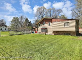 5440 Hughes Rd, Lansing, MI 48911