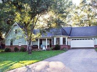 2731 Birch Island Dr, Nesbit, MS 38651
