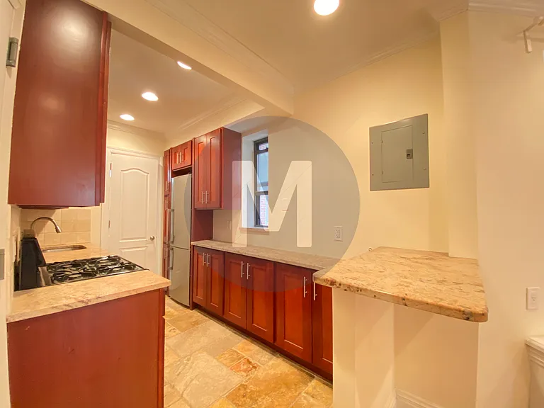 314 E 62nd St #4 — Photo 6