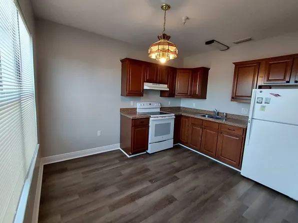 White Cloud - Residential, 80 N Central Ave APT 204, Umatilla, FL 32784