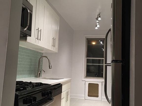 4th image of 11809 83rd Ave APT 2F