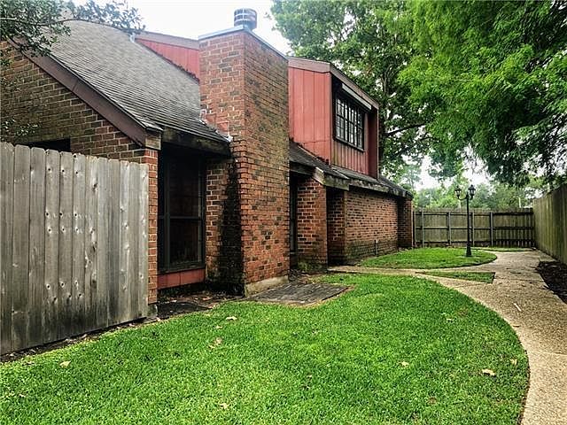 1st image of 1708 Chimney Wood Ln