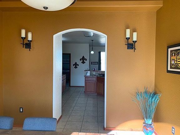 Formal Dining access to Kitchen. Great for entertaining.