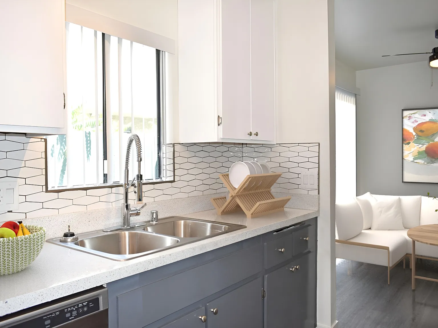 2 bed, 1.5 bath, 1040 sqft, $2,495 — Photo 4