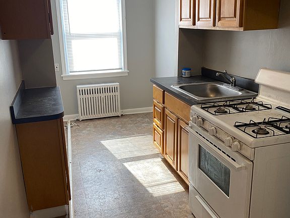 5th image of 4355 Glendale St #2