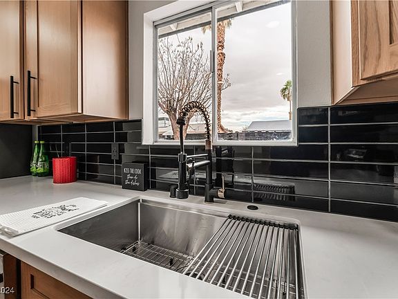 5th image of 4621 Kathleen Ct