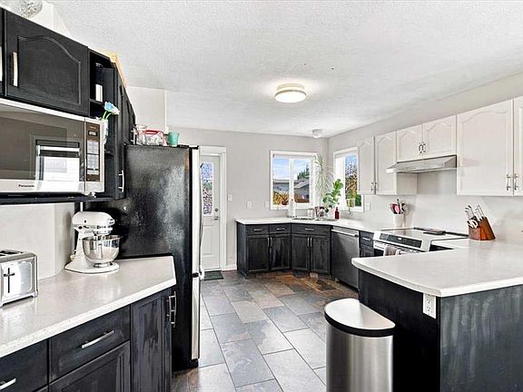 5th image of 9810 S 66th Ave