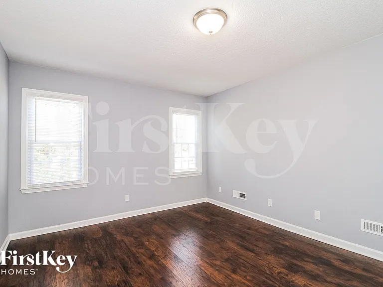 701 Hampton Way Dr — Photo 10