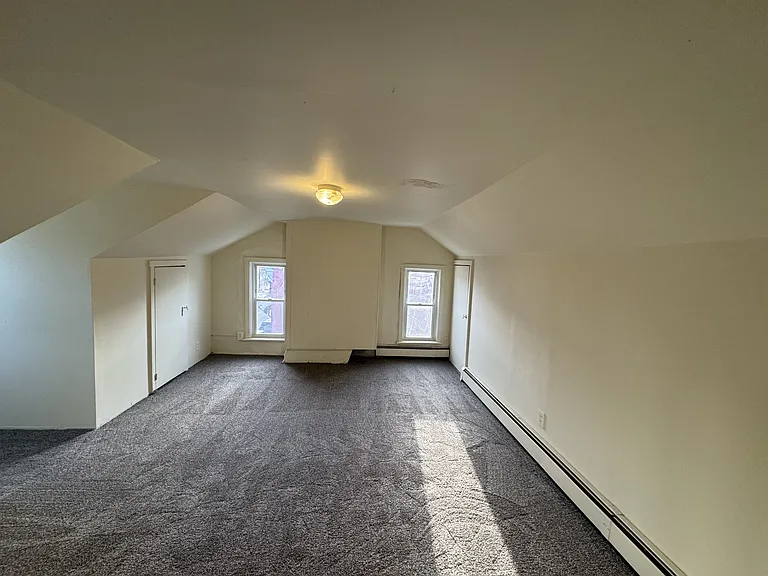 545 W Philadelphia St #B — Photo 6