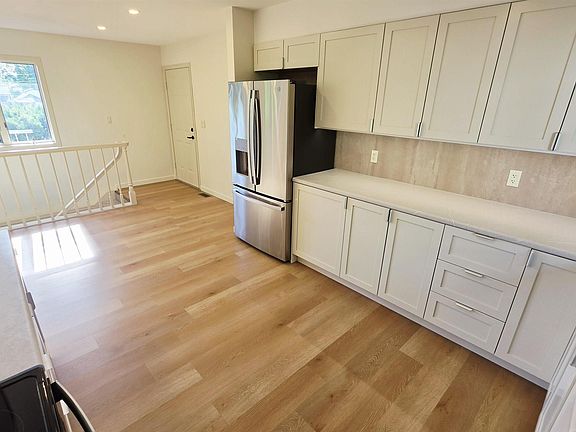 3rd image of 1303 Union St