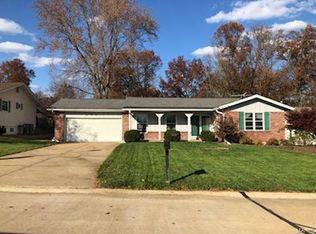 201 Morewood Dr, Ballwin, MO