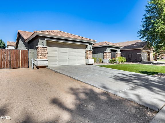 5th image of 960 E CHELSEA Drive