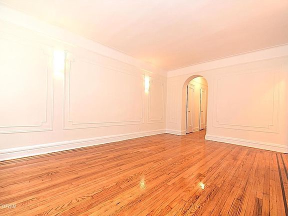 3rd image of 2590 35th St APT 1L