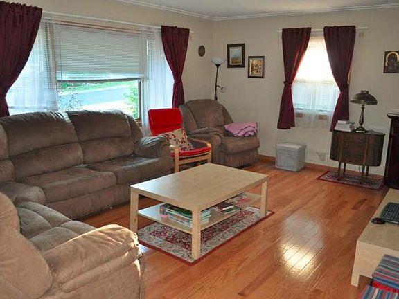 4th image of 2908 Townview Ave