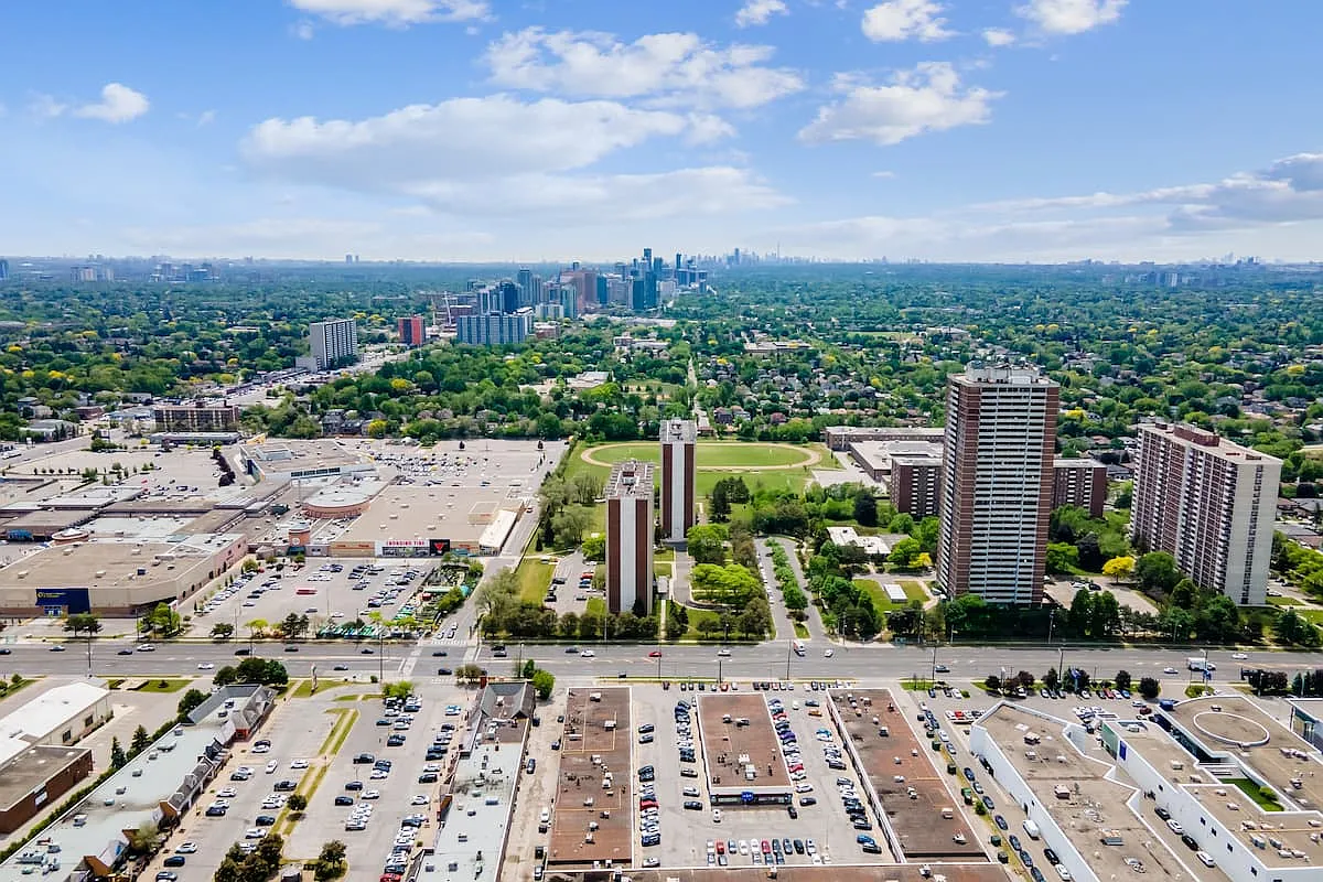 Bentley Apartments — Photo 4