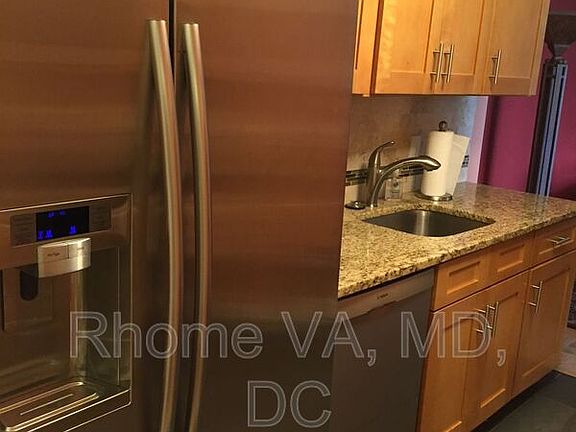 5th image of 3800 Fairfax Dr APT 409
