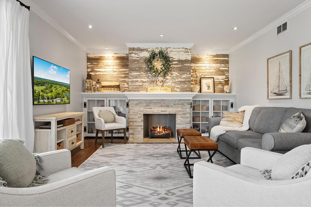 352 County Road B #7