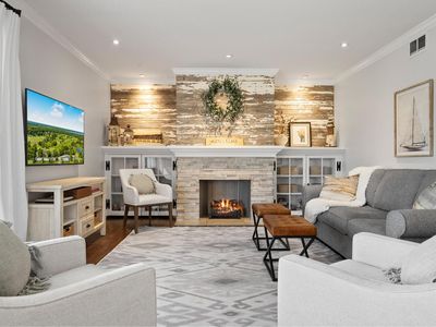 352 County Road B #7, Fontana, WI, 53125