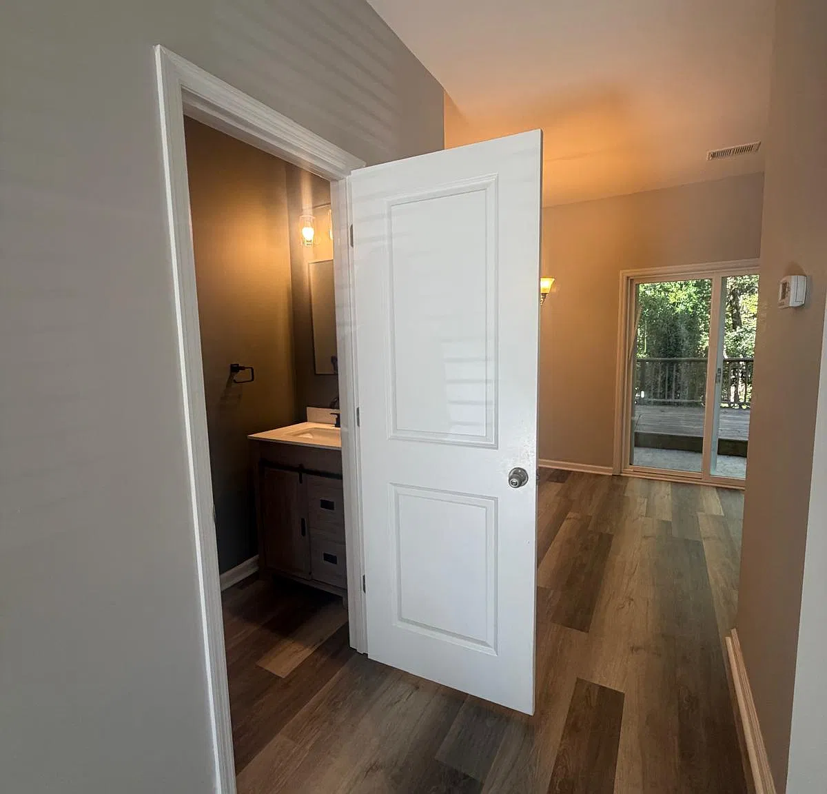 3 bed, 2.5 bath, 1500 sqft, $1,975 — Photo 4